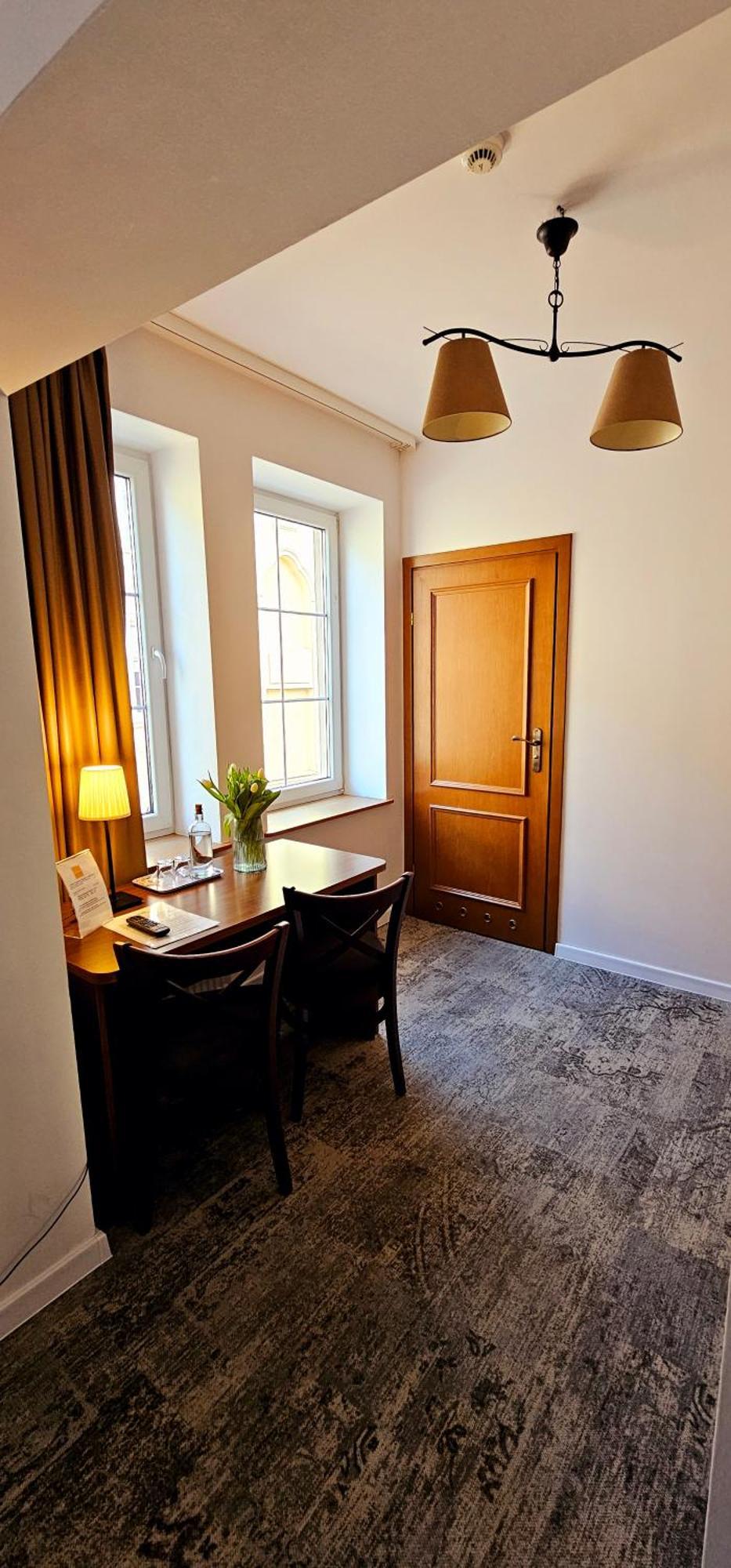 Hotel Siesta Świebodzin Exteriör bild