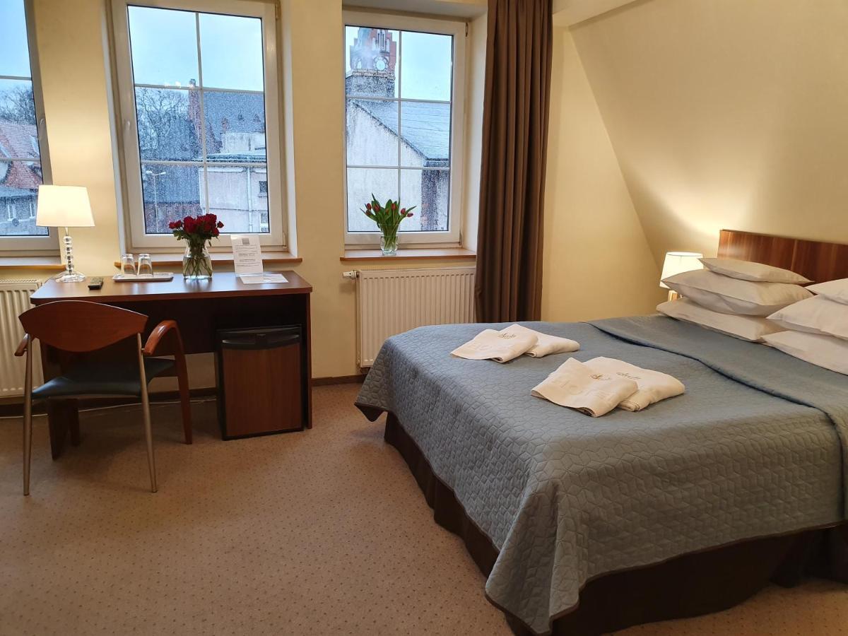 Hotel Siesta Świebodzin Exteriör bild